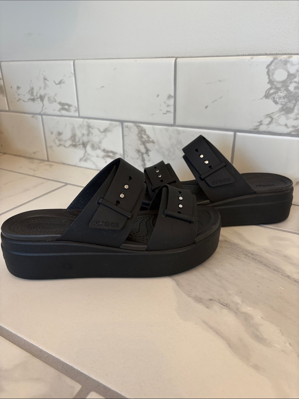 Crocs Brooklyn Buckle Low Wedge Sandal Women's Size 8